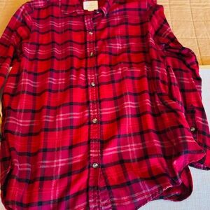 Woman Red Plaid Button-Up Shirt